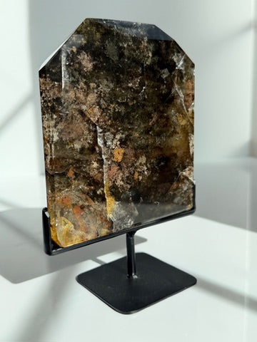 Large Garden Quartz Slab on Stand