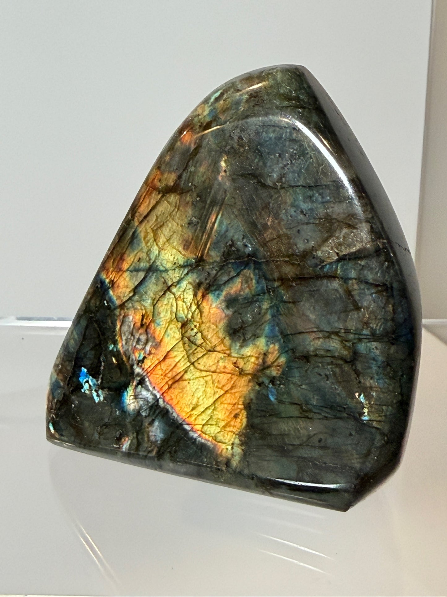 Spectrolite (Finnish Labradorite)