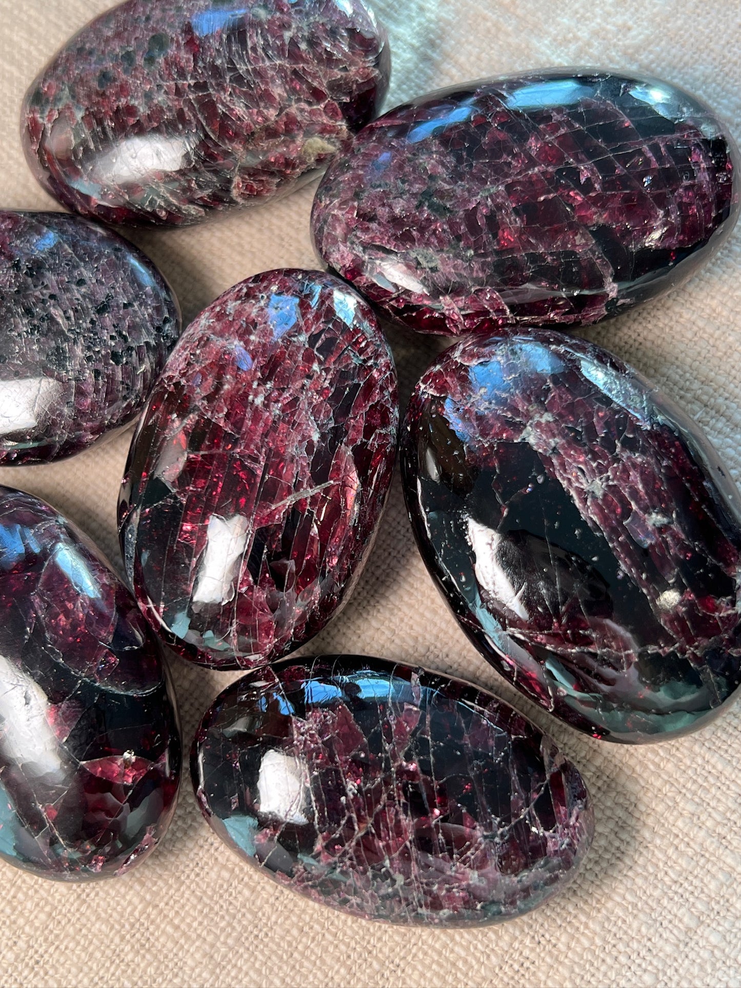 Rhodolite Garnet Palm Stones