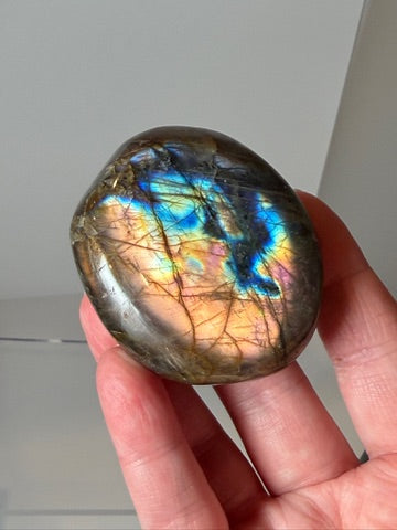 Spectrolite (Finnish Labradorite)
