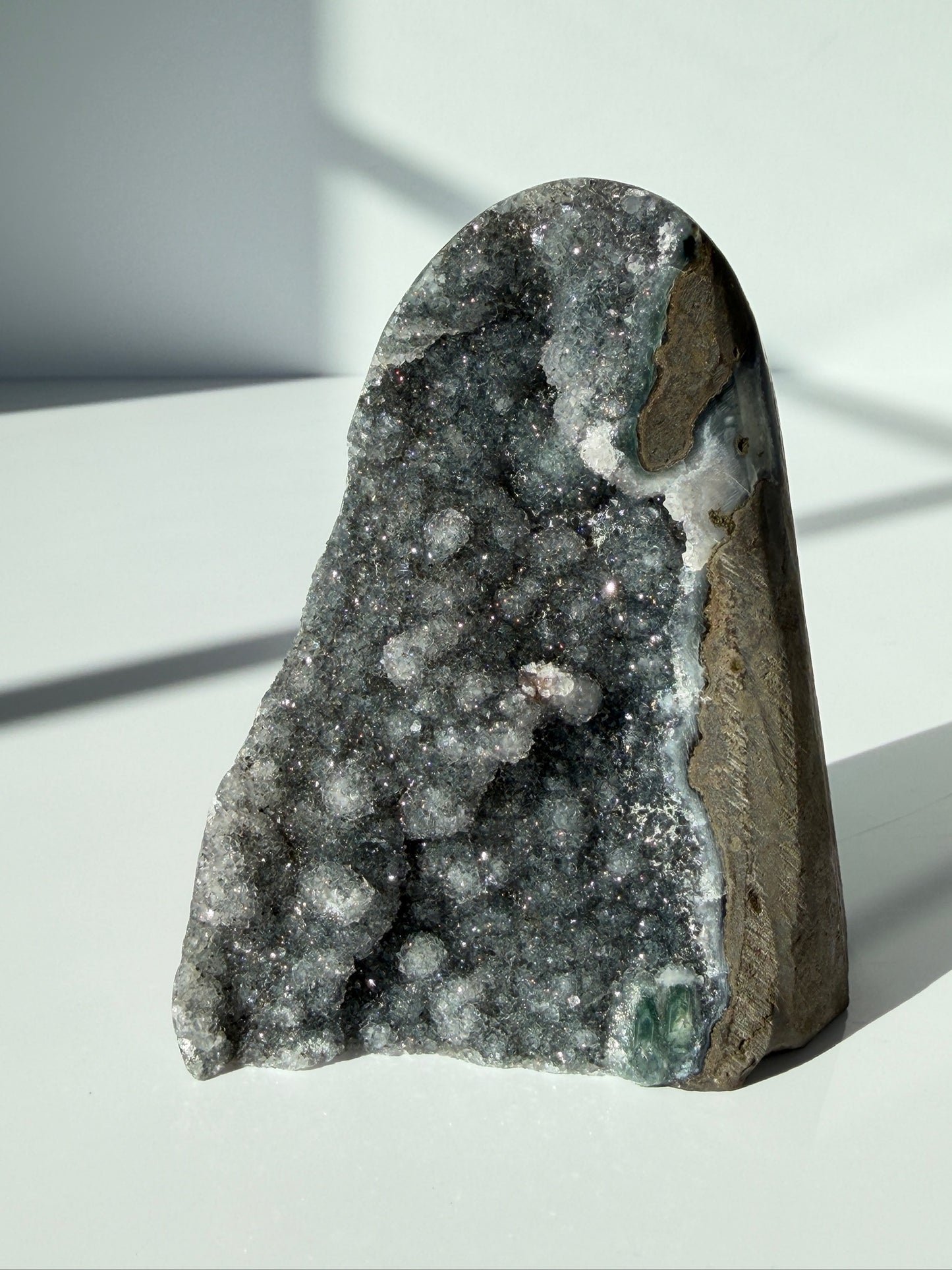 Stormy Black x Green Bubbly Amethyst Cutbase